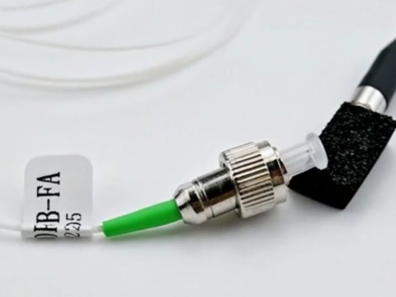 Detector de acoplamiento de fibra óptica